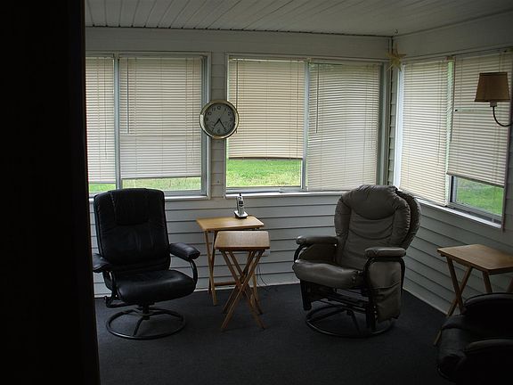 5th image of 54291 Longwood Dr