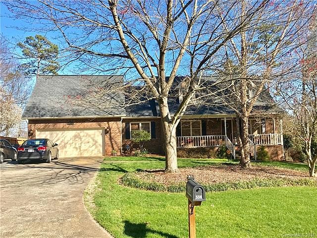 1st image of 556 Deerfield Dr