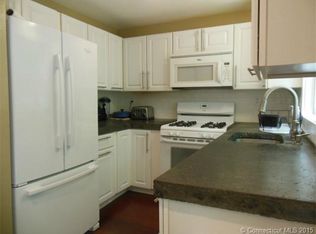 399 Adams St APT 10, Manchester, CT 06042