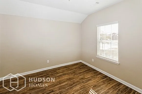 9200 Hawthorne Dr — Photo 9