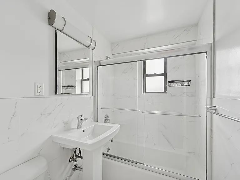 1770 Grand Concourse #2J — Photo 6