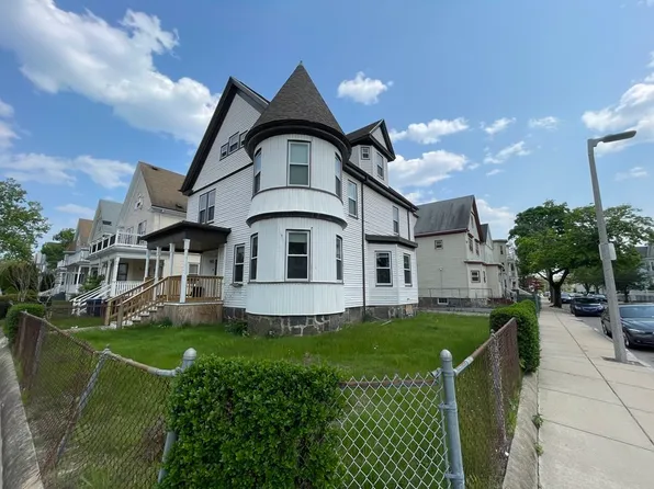 592 Park St, Dorchester, MA 02124