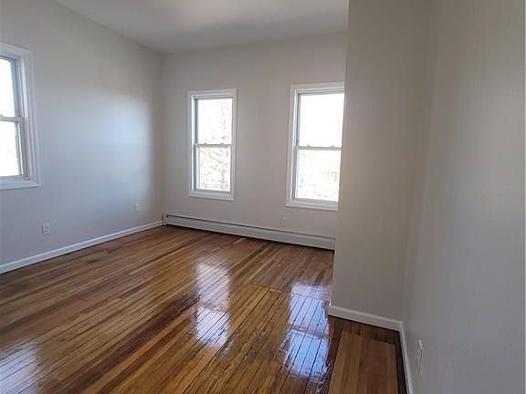 3rd image of 4256 Digney Ave