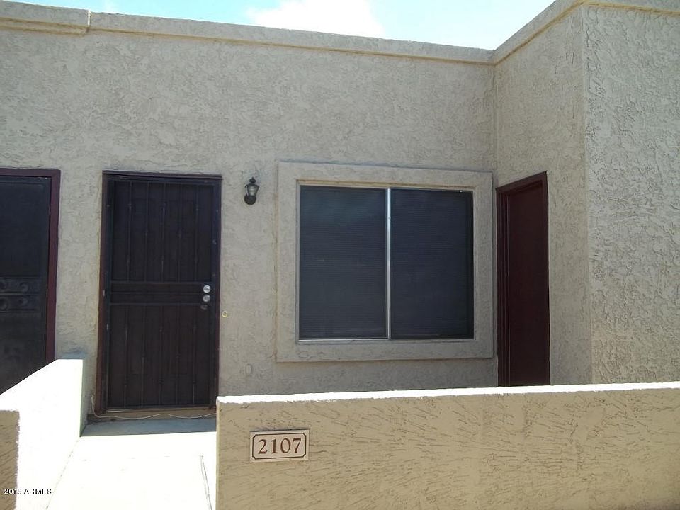 1st image of 2107 W Pontiac Dr