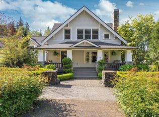 6228 SW Sweetbriar Ct, Portland, OR 97221