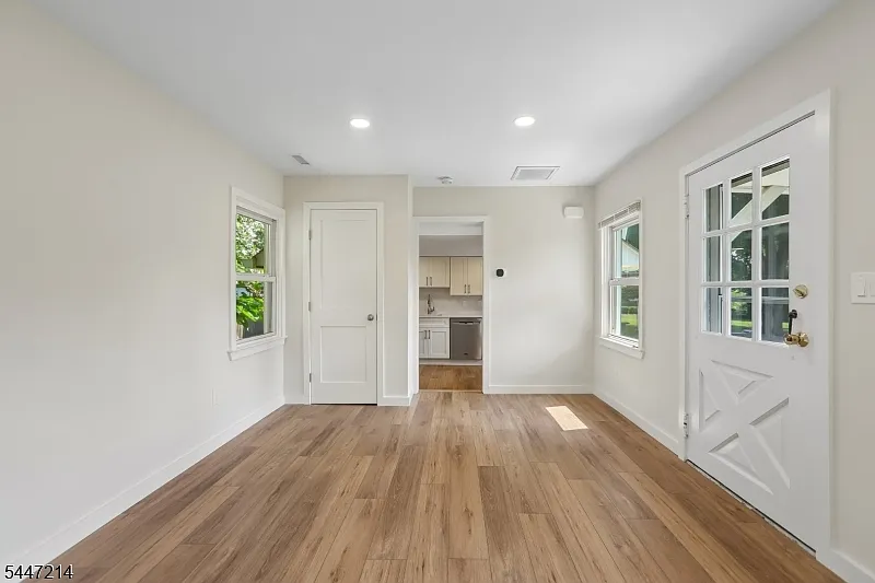 1 bed, 1.0 bath, $3,100 — Photo 4