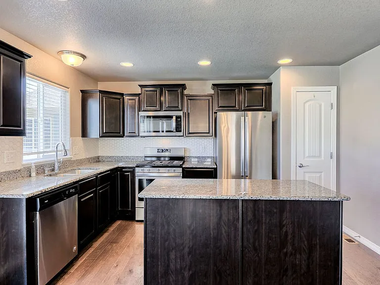 1748 Ruddlesway Dr — Photo 12