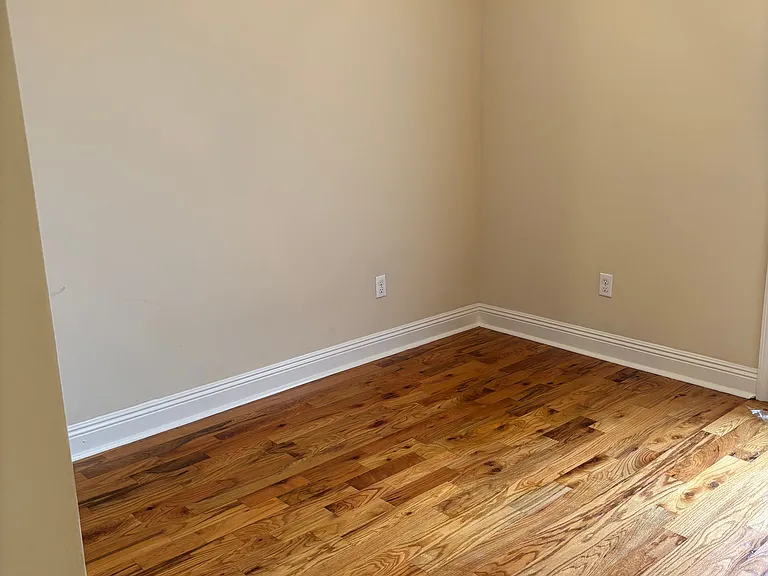 3931 Annunciation St — Photo 11