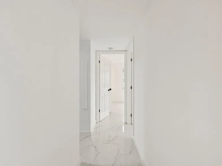 The Oaks Apartments — Photo 83