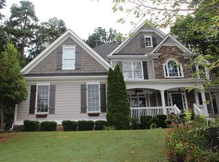 8135 Willow Pt, Gainesville, GA 30506