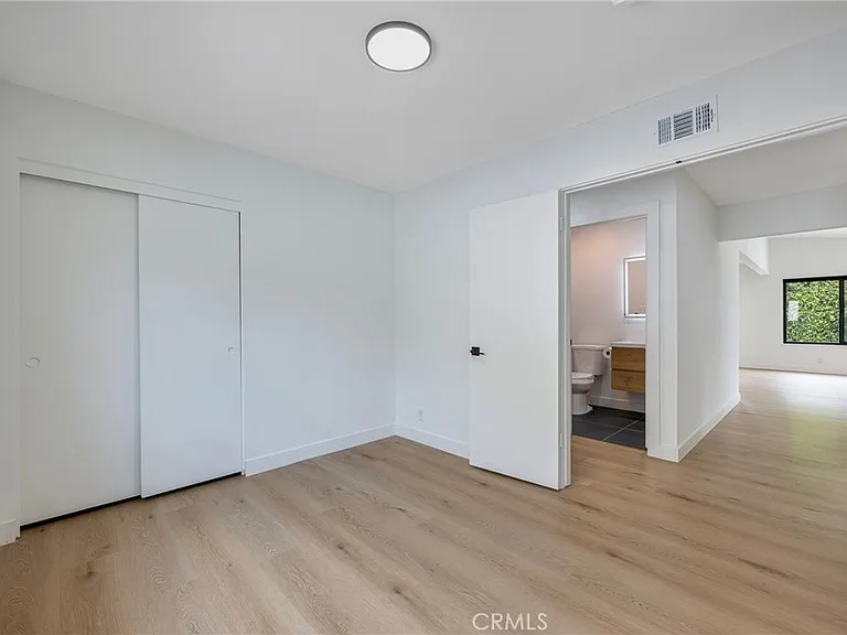5402 Jefferson St — Photo 43