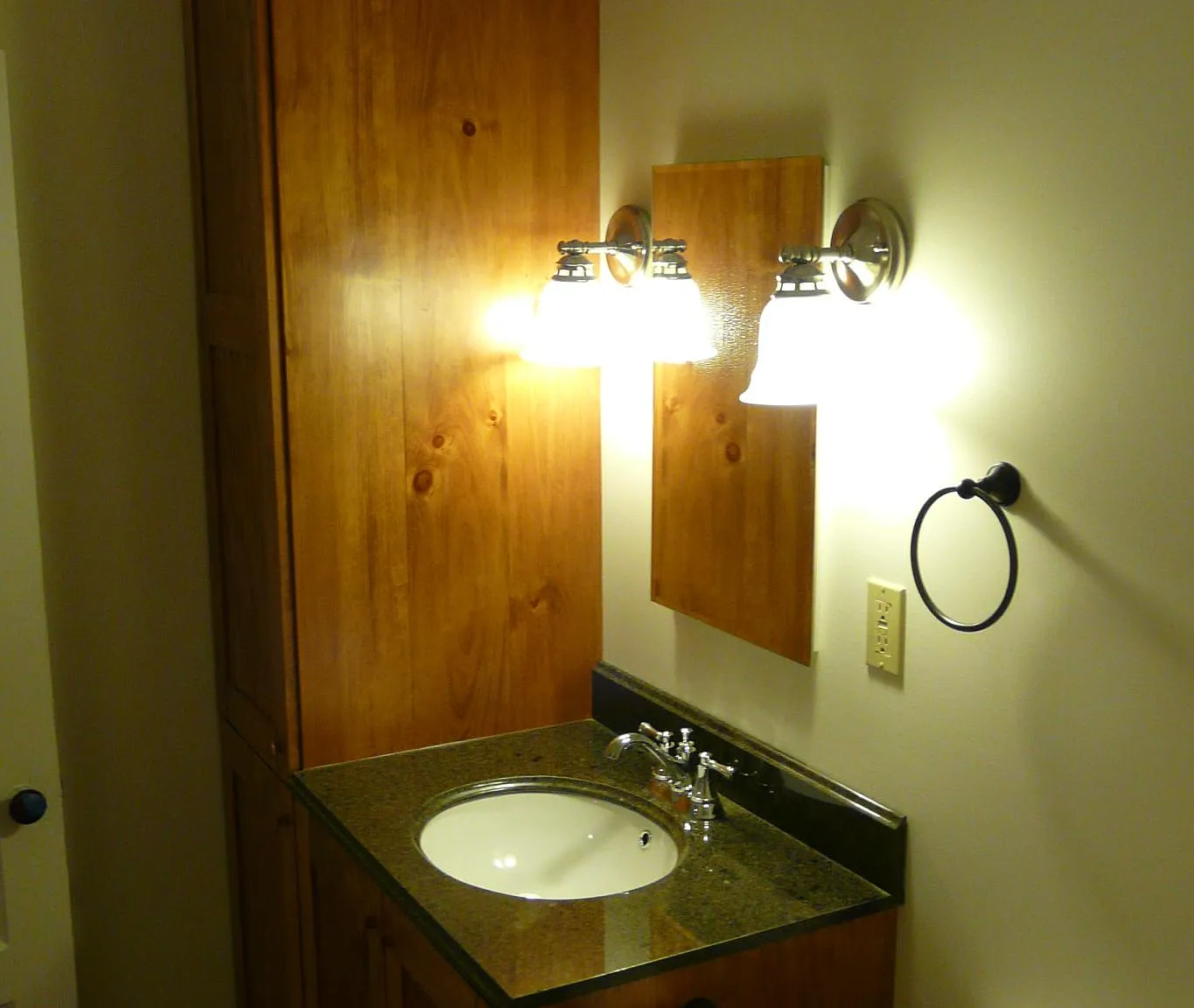 2 bed, 900 sqft, $1,500 — Photo 3