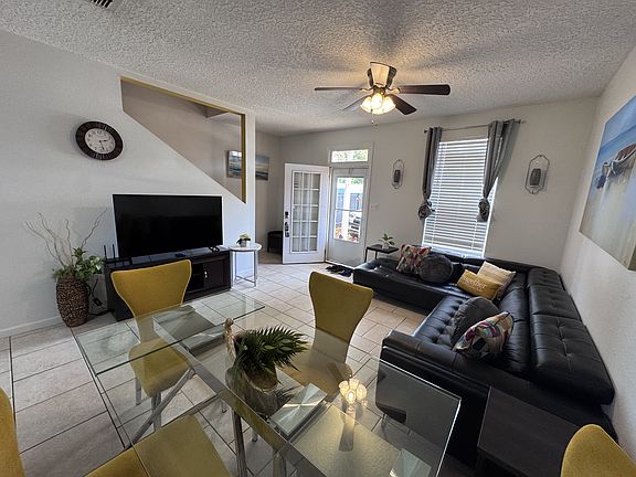 4th image of 1100 Century Oaks Dr #A