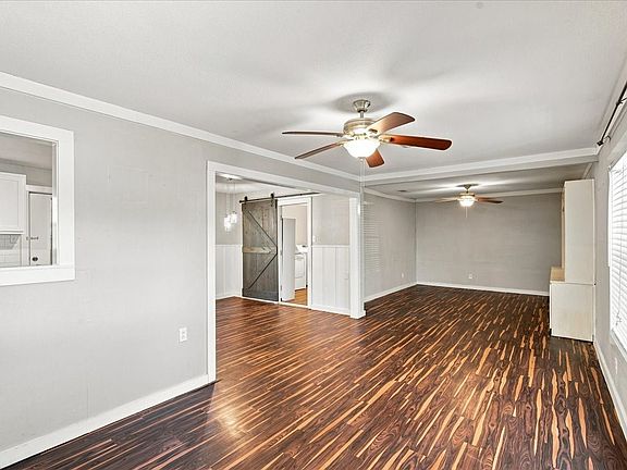 3rd image of 544 N Dison Dr
