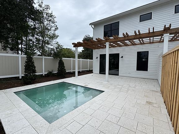 5th image of 9 Sebastian Ave #B