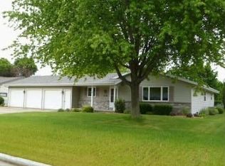 3017 W Seneca Dr, Appleton, WI 54914
