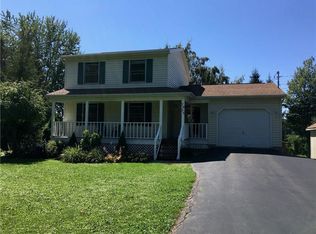 7035 Tuckahoe Rd, Williamson, NY 14589