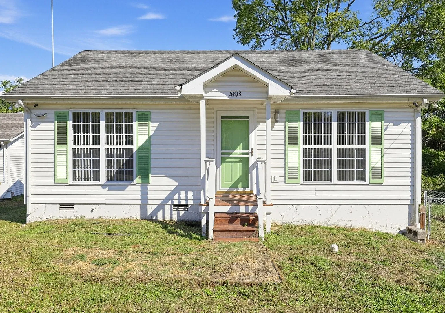 Charming 2BR House in Nashville — Photo 1