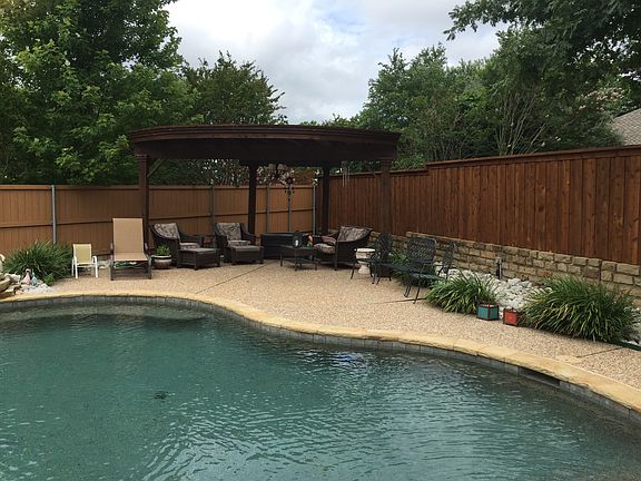 2nd image of 2106 Clematis Ct