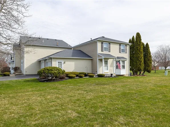 450 Kennington Blvd, Webster, NY 14580