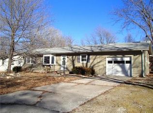 1131 N Sycamore St, Ottawa, KS 66067