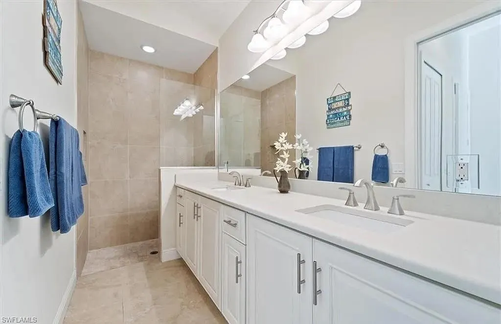 3 bed, 2.0 bath, 1829 sqft, $18,500 — Photo 4