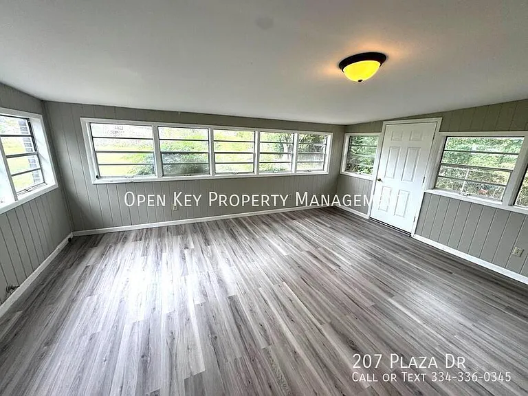 207 Plaza Dr — Photo 11