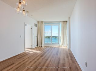 208 Queens Quay W #2407, Toronto, ON M5J 2Y5