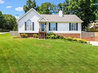 801 Brookcrest Ln, Hixson, TN 37343