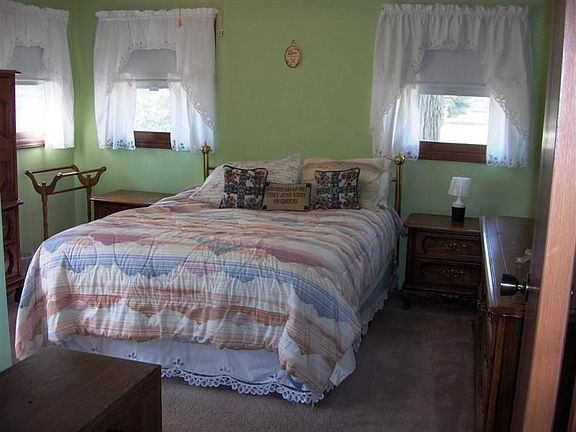 Master Bedroom 14x13