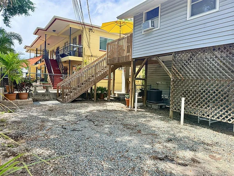 1135 Highland St N #7 — Photo 18