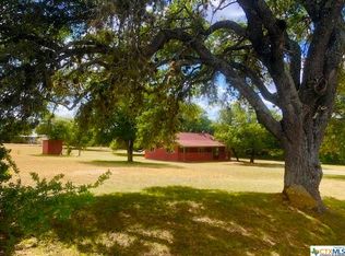 260 Tschoepe Rd, Seguin, TX 78155