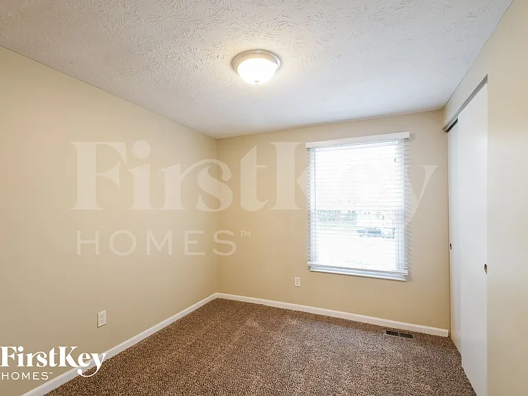 639 Shady Creek Ct — Photo 12