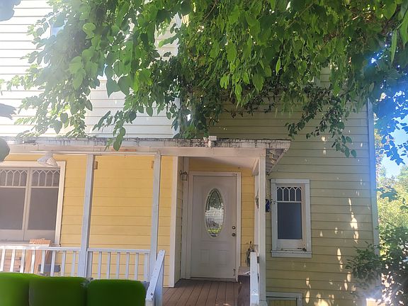 3rd image of 1339 Maltman Ave