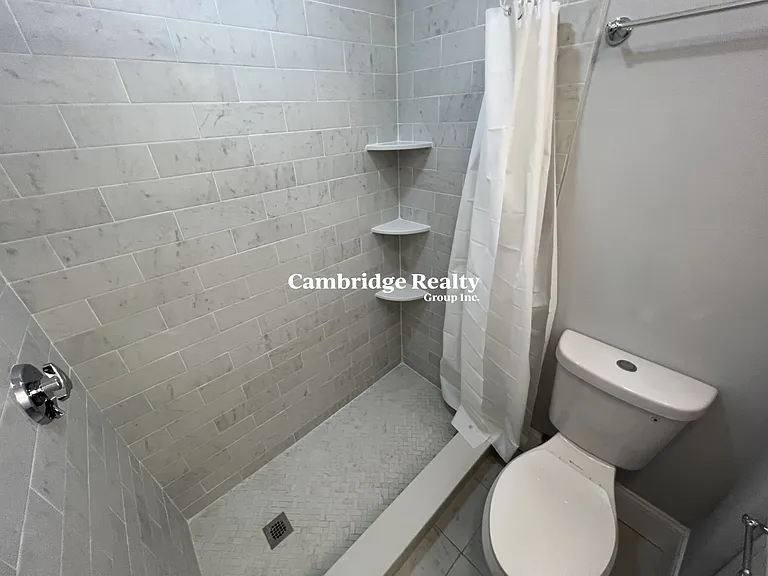 372 Oxford St #2T — Photo 15