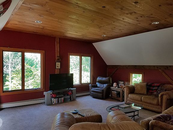 4th image of 388 Beechwood St