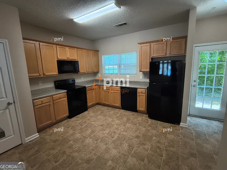 163 Chastain Way — Photo 2