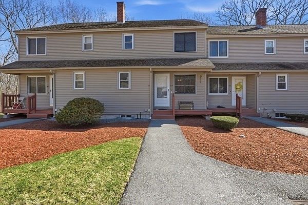 1st image of 64 Macintosh Ln Unit 64