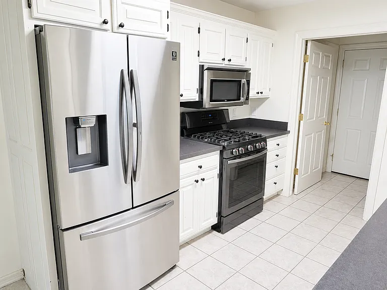 5601 E Country Rdg — Photo 7