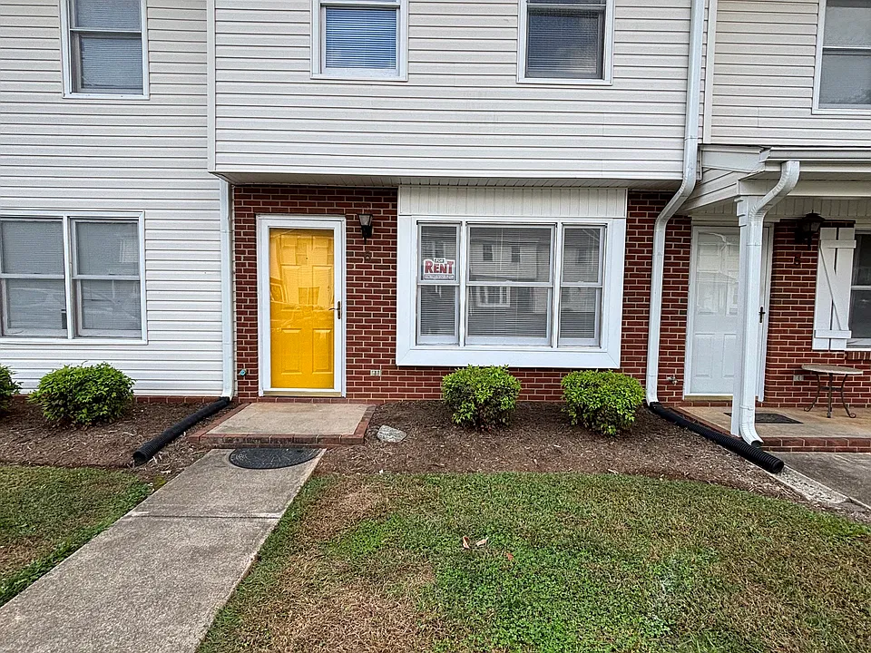 180 Summit St #6