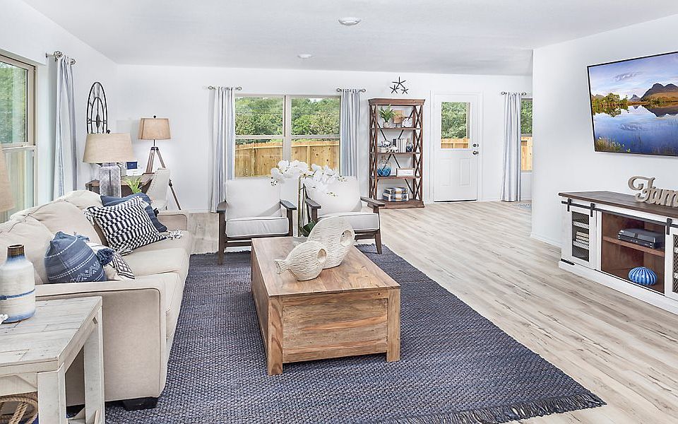 2nd image of 1019 Brighton Orchards Ln