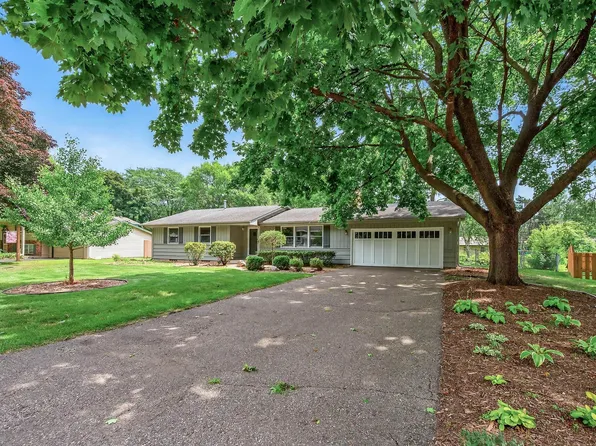 10361 York Ln, Bloomington, MN 55431