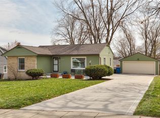 6120 Pleasant Dr, Des Moines, IA 50312
