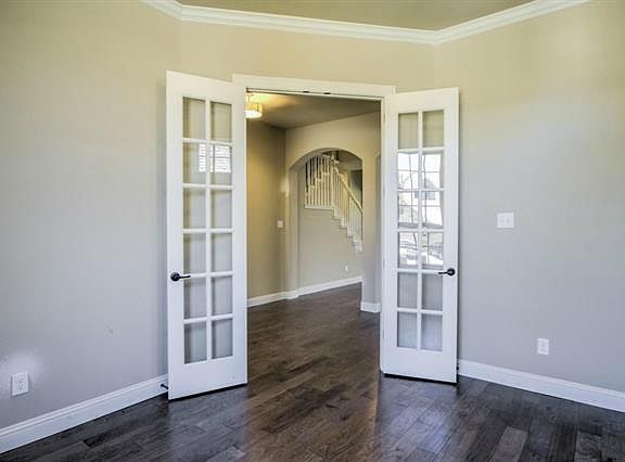 4th image of 122 Oakwood Ln