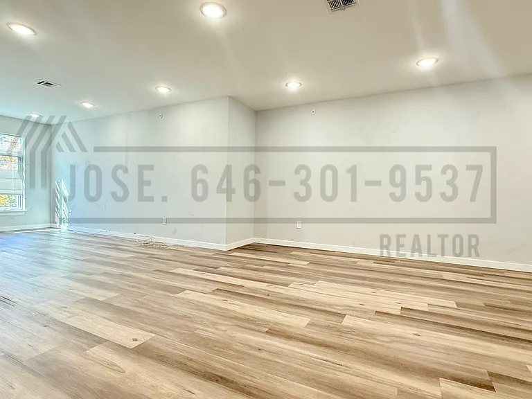 204 Rosa Parks Blvd #189 — Photo 8