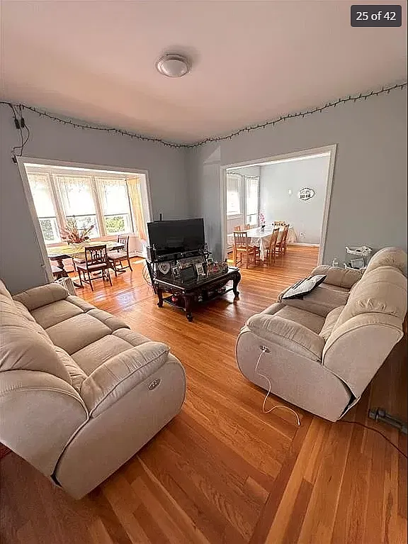 3 bed, 1.0 bath, $2,300 — Photo 1