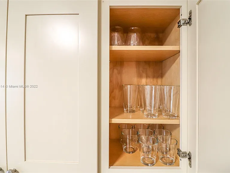 5161 Collins Ave #404 — Photo 54
