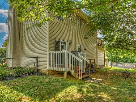 5th image of 5805 Gray Leaf Cir