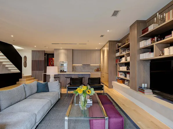 1719 Rue St #207/305, Montreal, QC H3K 2G9