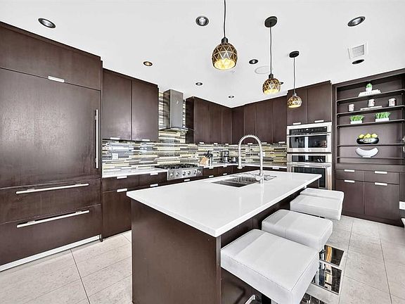 5th image of 99 W Spruce Pl SW #3002